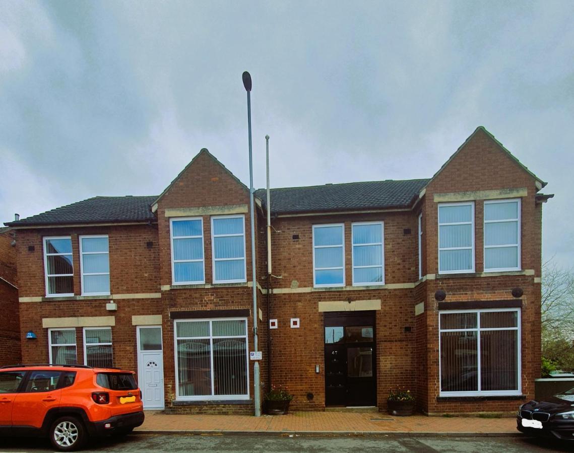 1 & 2 Bed Apartments - Desborough, Kettering, Family, Wifi, Parking Exterior foto